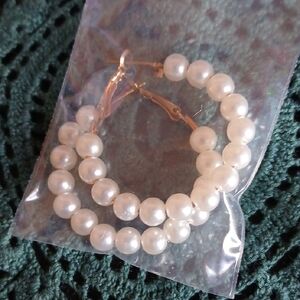 Elegant Pearl and Gold Hoop Earrings